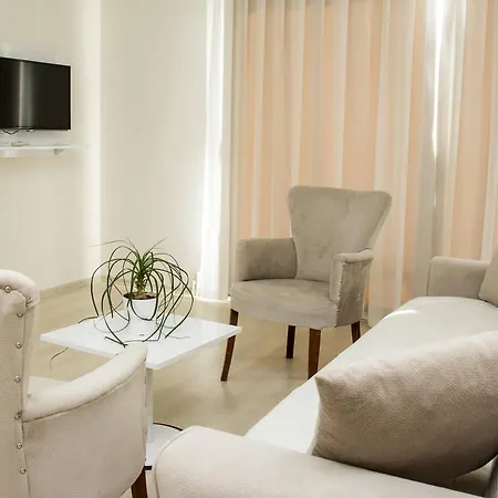 Hun Club Hotel apartamentowy