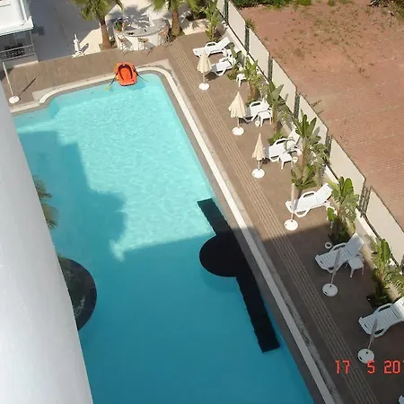 Hun Club Hotel apartamentowy 2*