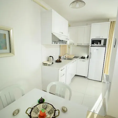 Hun Club Hotel apartamentowy 2*