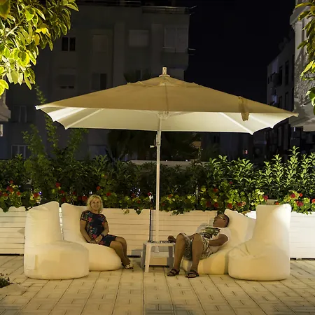 Hotel apartamentowy Hun Club