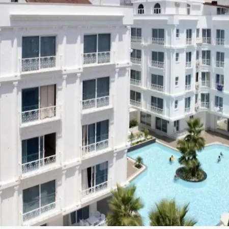 Hun Club Hotel apartamentowy 2*