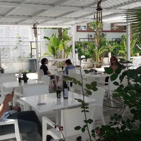 Hotel apartamentowy Hun Club 2*
